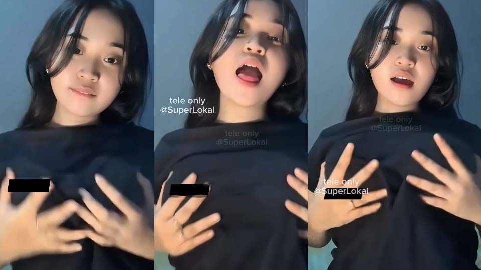 Cô Gái Trình Diễn Cặp Vú To Khủng Trực Tiếp